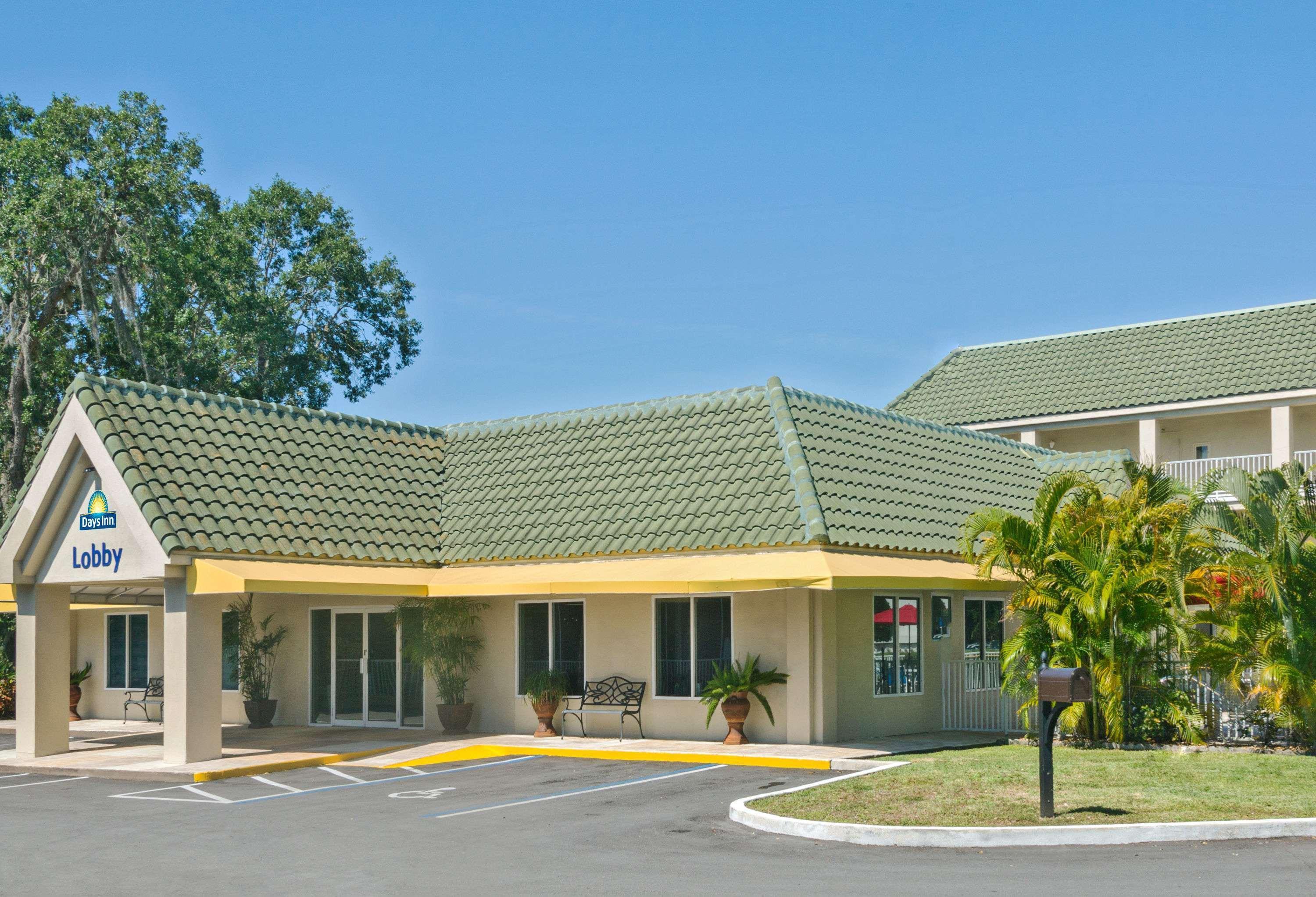 Days Inn By Wyndham Port Charlotte Town Center Dış mekan fotoğraf