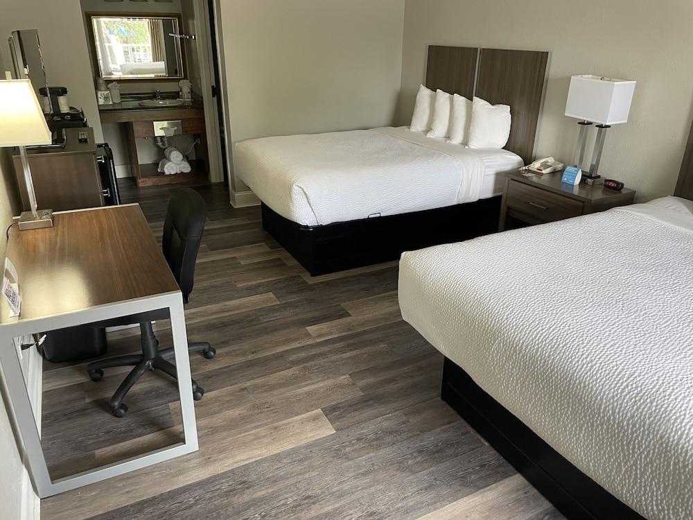 Days Inn By Wyndham Port Charlotte Town Center Dış mekan fotoğraf
