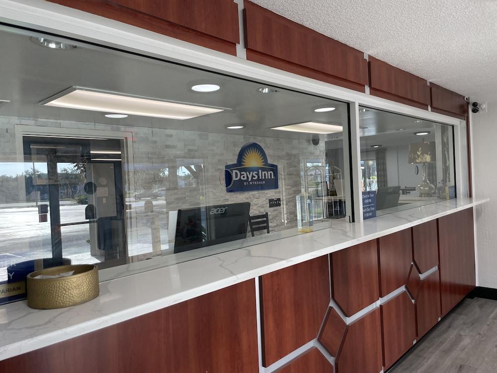 Days Inn By Wyndham Port Charlotte Town Center Dış mekan fotoğraf