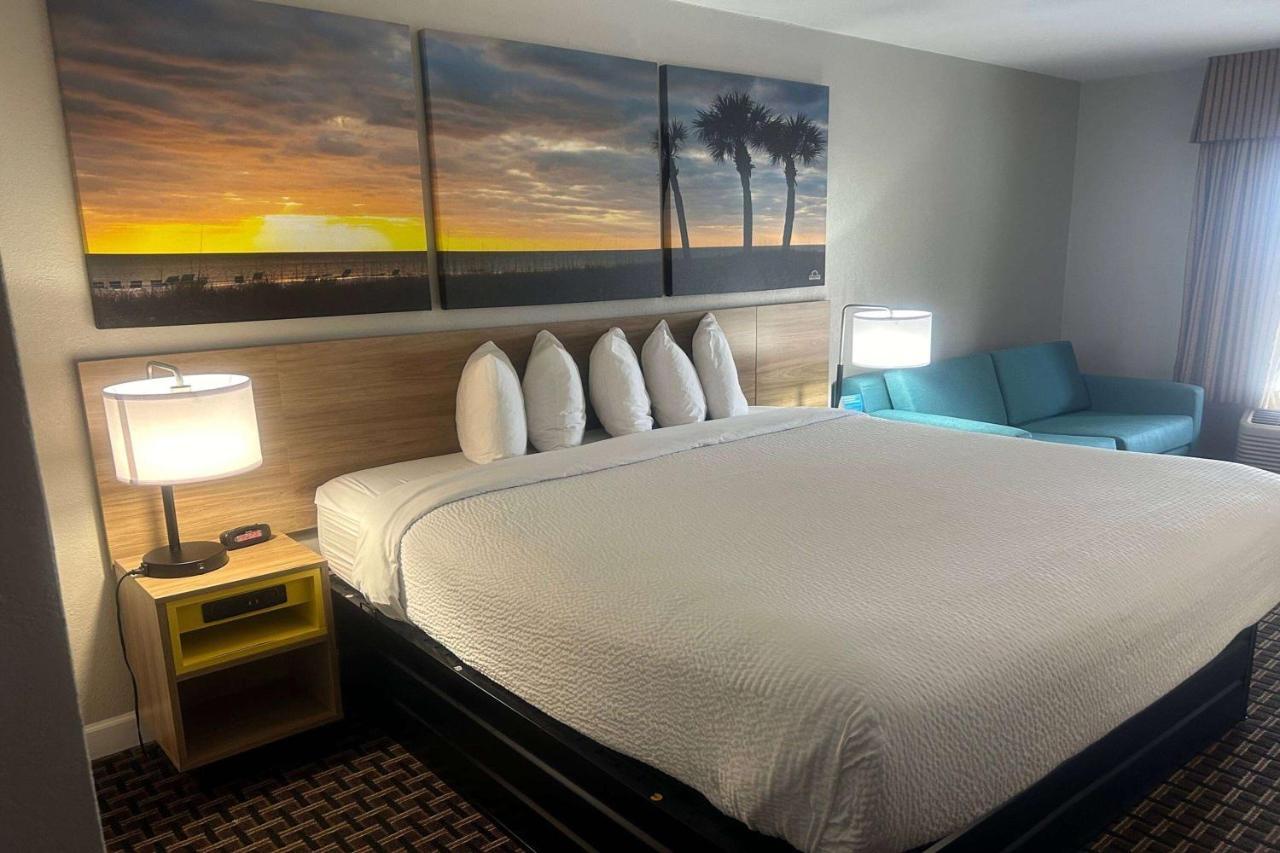 Days Inn By Wyndham Port Charlotte Town Center Dış mekan fotoğraf